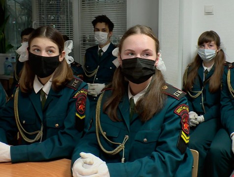 Фильм о создании могилы Неизвестного солдата показали караульным Поста №1