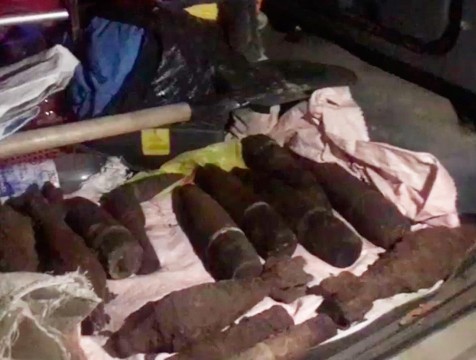 Полицейские пресекли попытку сбыта арсенала времен Великой Отечественной