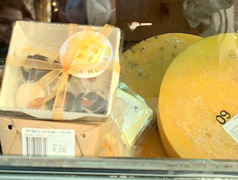 Лучшие сыровары страны приехали на калужскую ярмарку