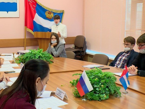 Во втором этапе отбора кандидатов в молодежную палату участвует более 14 человек