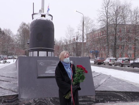 Обнинская подводная лодка включила ходовые огни