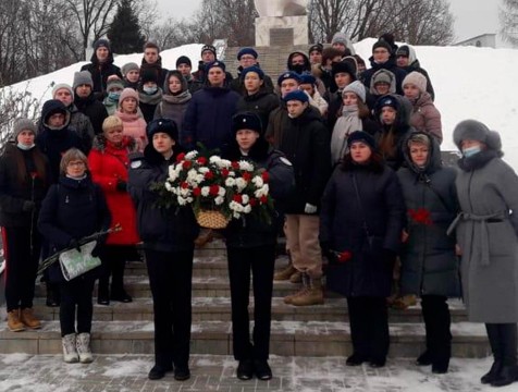 День освобождения Калуги юнармейцы отметили автопробегом