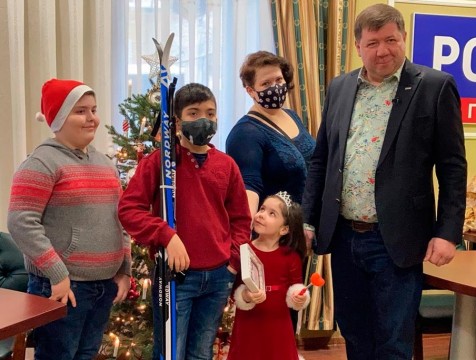 Директор ГТРК «Калуга» исполнил желания детей - участников акции «Елка добра»