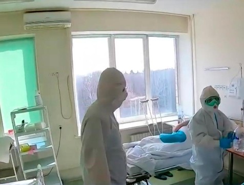 Медикам продлили коронавирусные выплаты