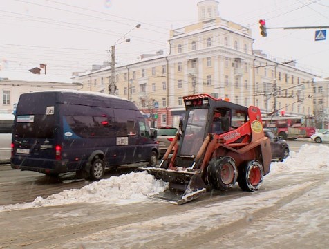 За ночь с улиц Калуги вывезли 1320 кубометров снега