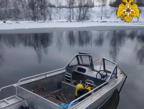 На людиновском озере Нижнее погиб человек