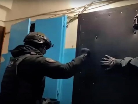 Подозреваемые в угоне дорогих автомобилей задержаны в Калуге