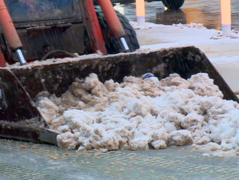 Автолюбителей просят освободить калужские улицы для уборки снега
