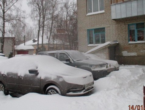 Управляющие компании оштрафовали за лед и снег во дворах