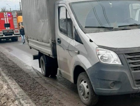 В Калуге пешеход попал под колеса грузовой «Газели»