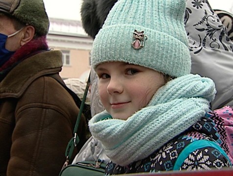 Более тысячи родителей еще не оформили «новогоднюю» выплату на ребенка