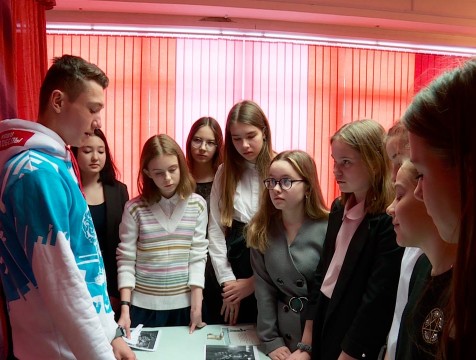 Для учеников школы №18 провели патриотический квест о Сталинградской битве