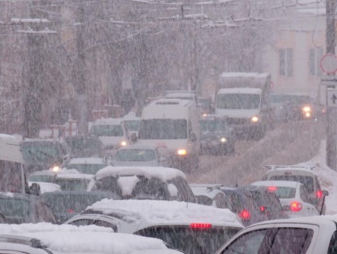 Спасатели предупредили о приближении сильного снегопада