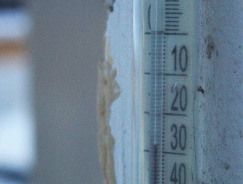 Школьникам разрешили остаться дома из-за морозов