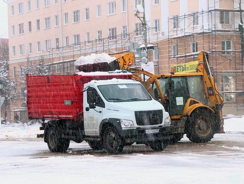 Автомобилистов просят не мешать уборке снега на шести улицах Калуги