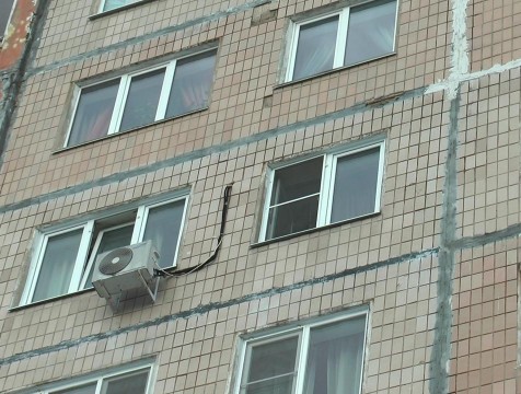 С 7 этажа в Обнинске выпала 5-летняя девочка