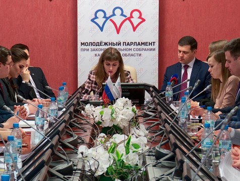 Количество членов молодежного парламента сократят на 12 человек