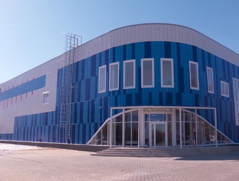 Ледовый дворец «Угра» в Кондрове распахнул двери для посетителей