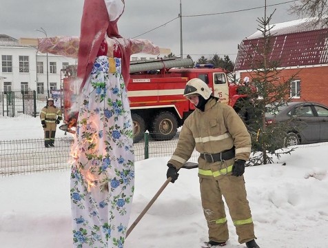 Сжечь чучело Масленицы в Медыни доверили спасателям