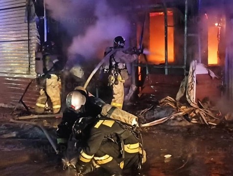 Ночью потушен пожар на хлебозаводе в переулке Старообрядчском