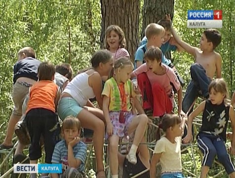 В городских школах увеличат количество смен в летних лагерях