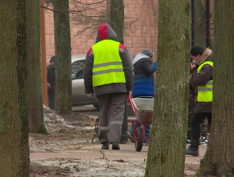 Калугу приводят в порядок после зимы