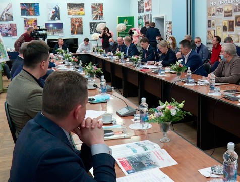 Предприниматели в ходе бизнес-завтрака рассказали о проблемах