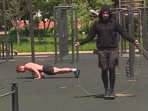 Почти половина жителей региона считают себя полностью здоровыми