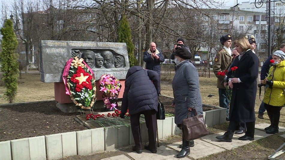 Митинг-узники0409.jpg