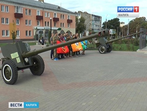 В балабановском парке установили пушки времен Великой Отечественной войны