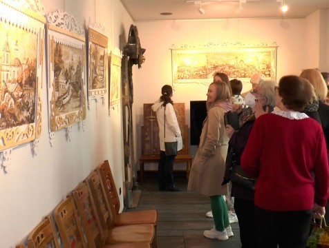 Патриархальный Боровск запечатлела художница Светлана Виноградова