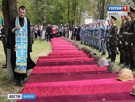 Останки красноармейцев, найденные в ходе «Вахты памяти - 2016», перезахоронили в Букани