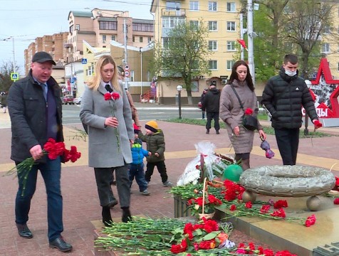 Судебные приставы почтили память героев, погибших в Великую Отечественную войну