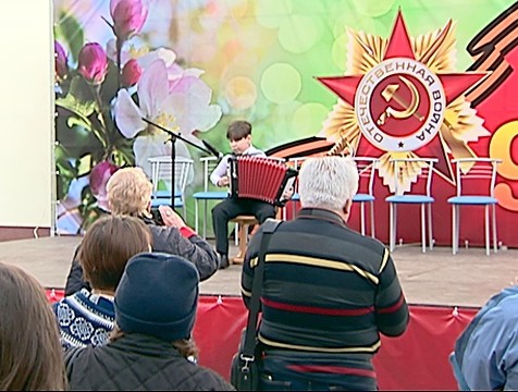 Ученики калужских школ искусств исполнили мелодии военных лет