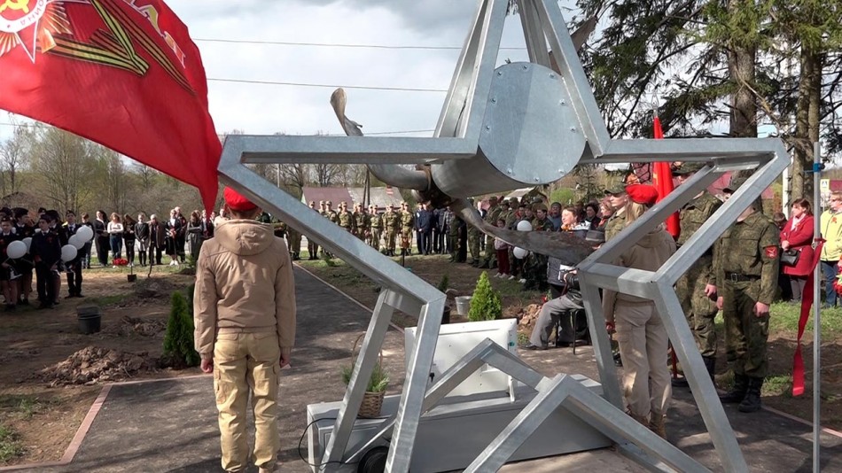 Памятник-в-Шумятино0510.jpg
