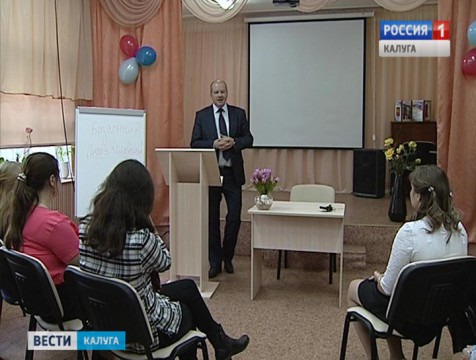 Учителей будут мотивировать получать высшее образование