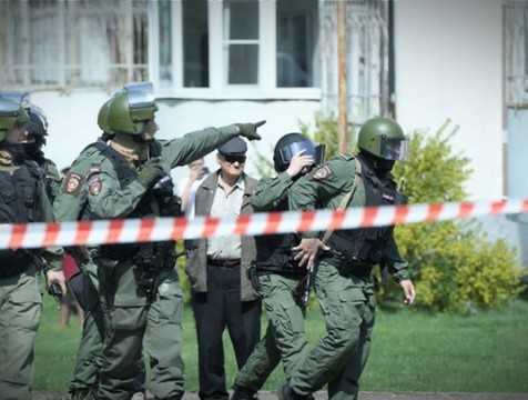 Денисов от лица калужан выразил соболезнования семьям погибших и пострадавших в Казани детей