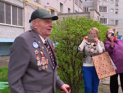 Ветеран войны Николай Максимов принял поздравления с 100-летием