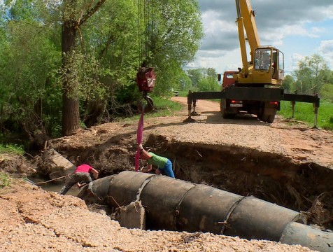 Мост в селе Лаптеве, размытый дождями, восстановят за три дня