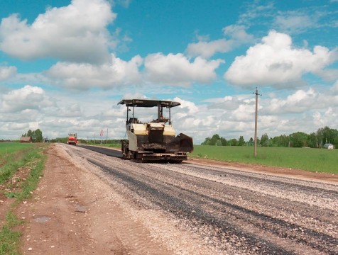 Ямочный ремонт дорог продолжается в Людиновском районе