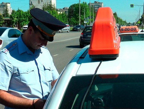 ГИБДД Обнинска взялось за проверку такси