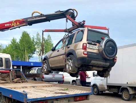 За долги по алиментам у калужанина арестовали внедорожник