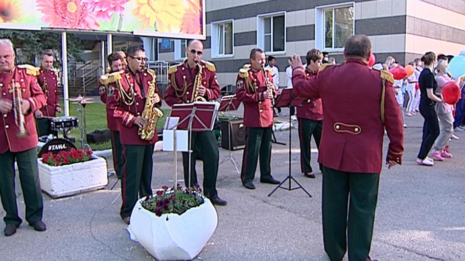 оркестр-облбольница-0618.jpg