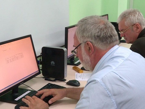 Калужские пенсионеры выявили сильнейшего в компьютерном многоборье