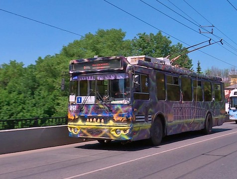 Экскурсионный троллейбус возобновил поездки по Калуге