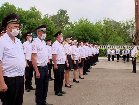 Сотрудников ГИБДД Калужской области поздравили с 85-летием ведомства