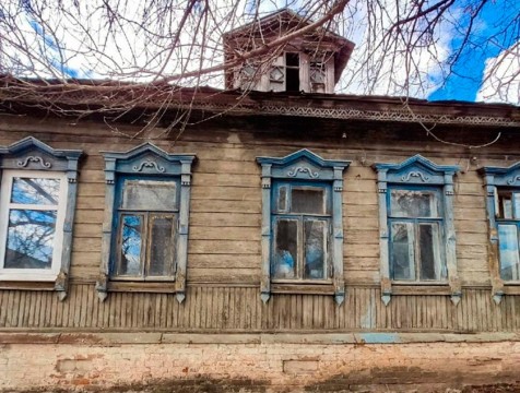 Еще один ветхий дом силами волонтеров приведут в порядок в Калуге