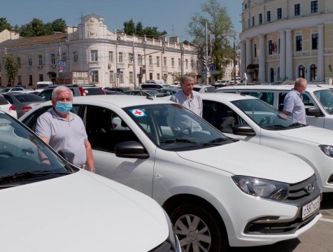 20 новых авто переданы медучреждениям региона