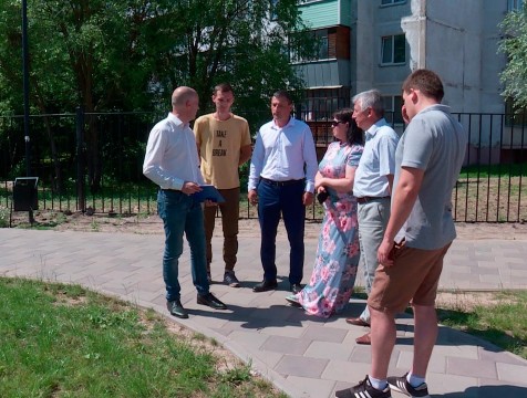 Активисты ОНФ контролируют устранение недостатков в сквере на Северном