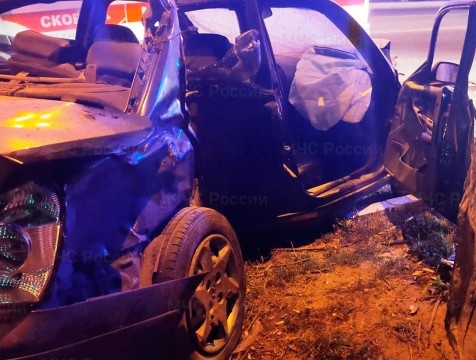 Жесткое ДТП с пострадавшими произошло ночью в центре Калуги